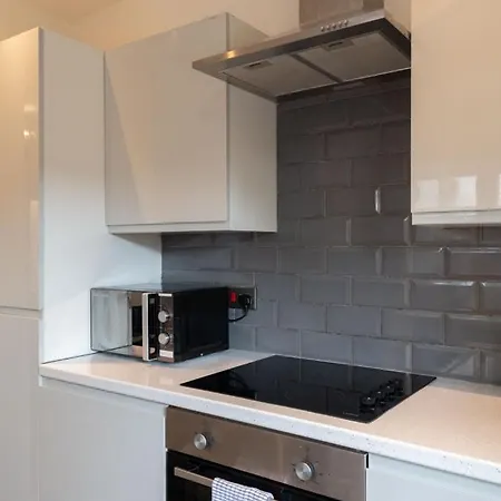 Stylish & Spacious City Centre 3-Bedroom Townhouse - Sleeps 6 Кэнтербари Экстерьер фото