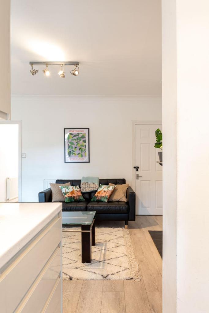 Stylish & Spacious Centre 3-bedroom Townhouse - Sleeps 6 Canterbury
